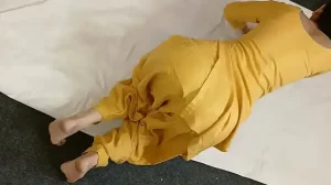 Meri Chachi Ki Moti Gol Gand Hindi Sex Video